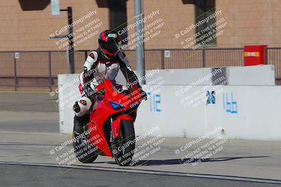 media/Nov-26-2022-Fastrack Riders (Sat) [[b001e85eef]]/Level 2/Session 1 Front Straight/